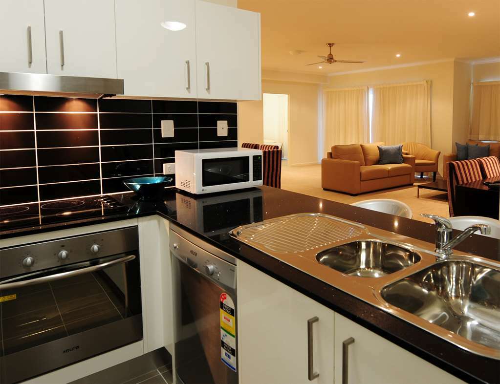Gladstone City Central Apartment Hotel Official Номер фото